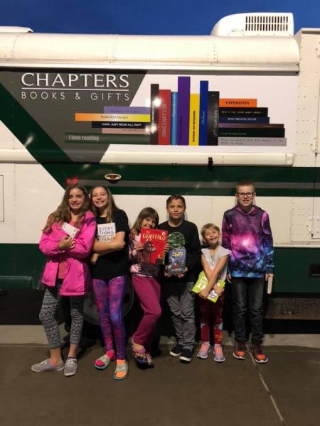 Bookmobile with kids